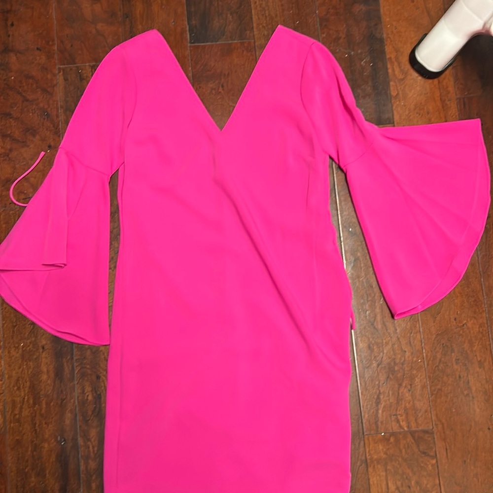 Trina Turk
Size 6
Pink